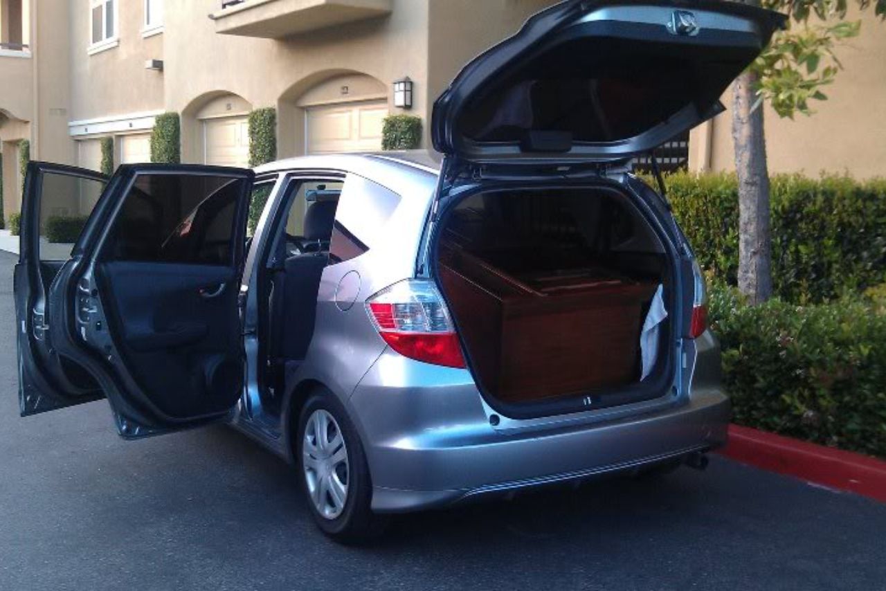 Can You Fit a Couch in a Honda Cr V?